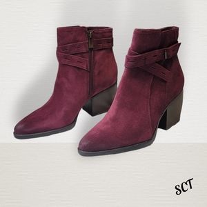 NATURALIZER - 8.5 Berry Suede Ankle Boots